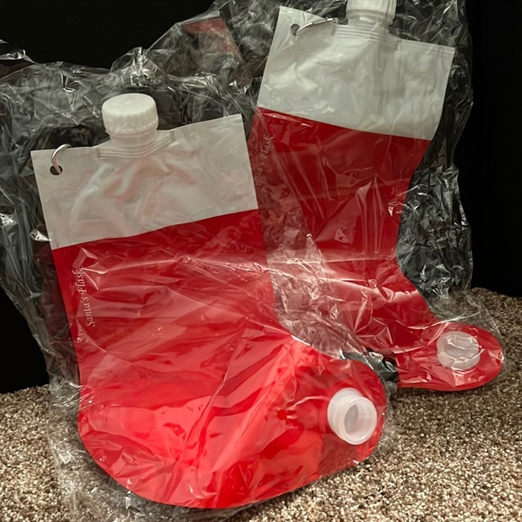 Bundle of TWO Santa’s wine /beverage Flasks - Picture 2 of 5